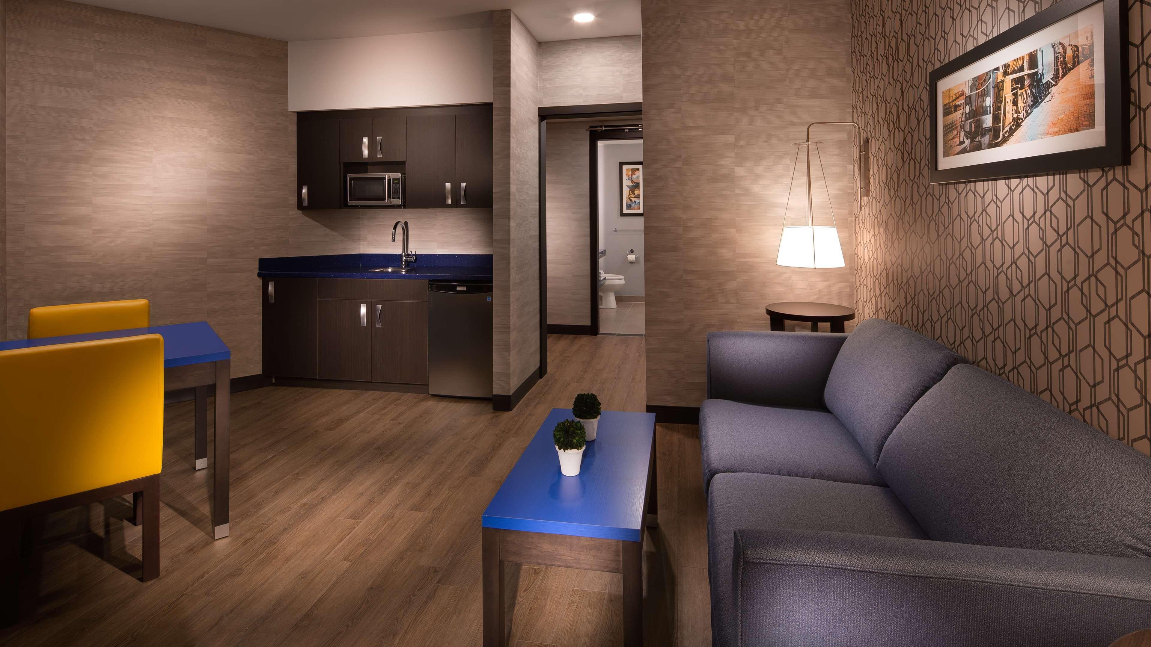 Glo Best Western Kanata Ottawa West Exteriör bild