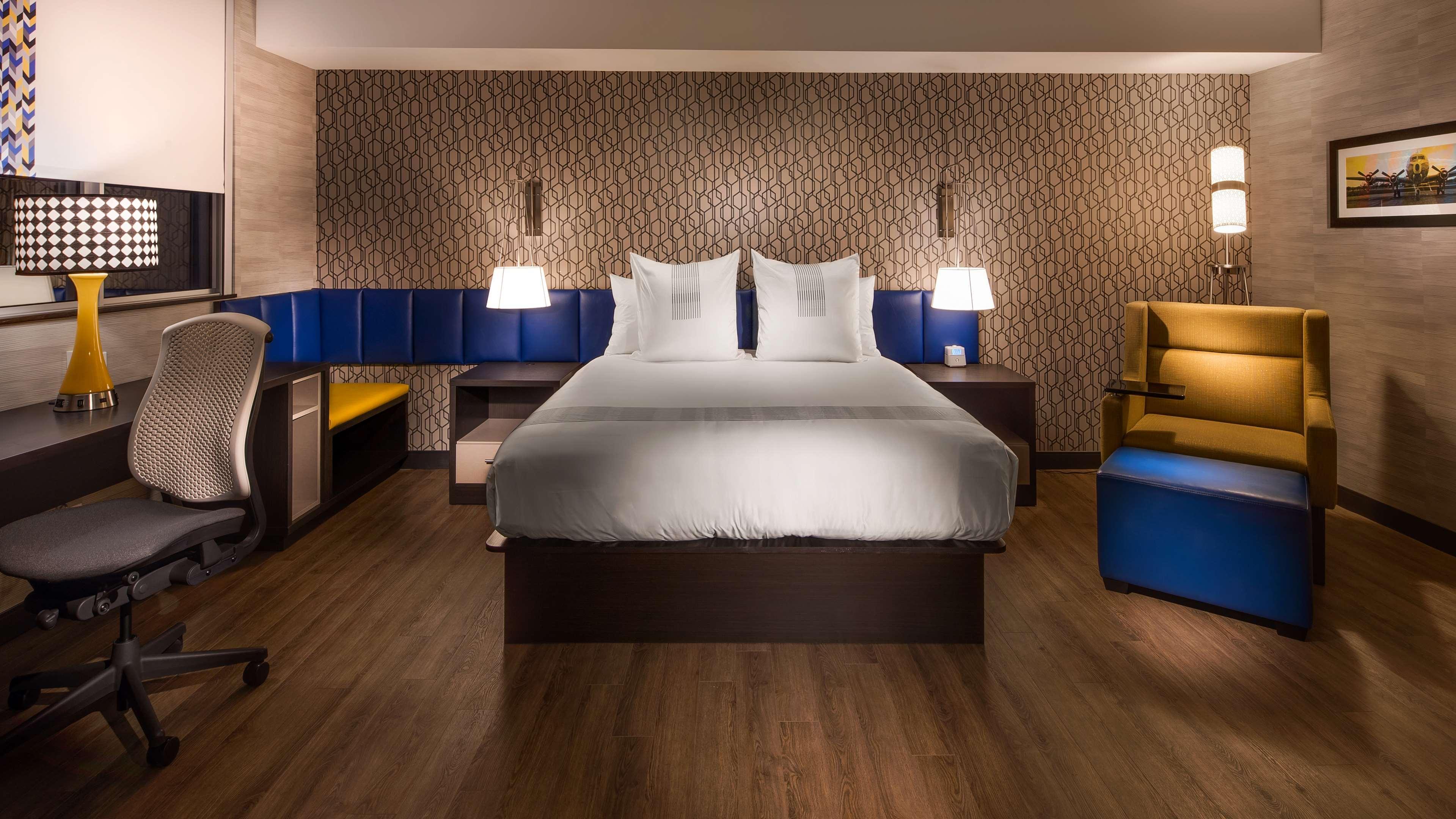 Glo Best Western Kanata Ottawa West Exteriör bild