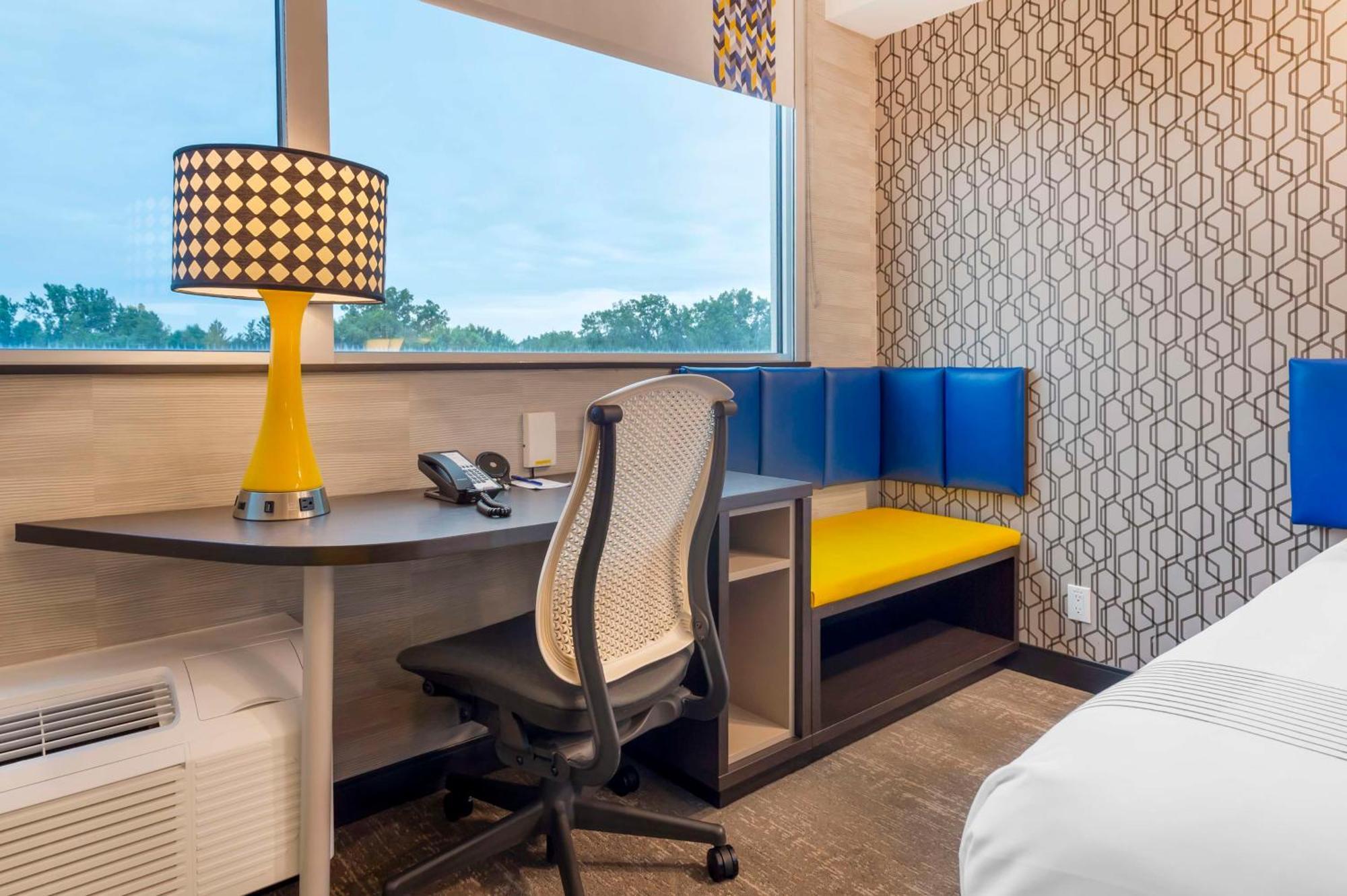 Glo Best Western Kanata Ottawa West Exteriör bild