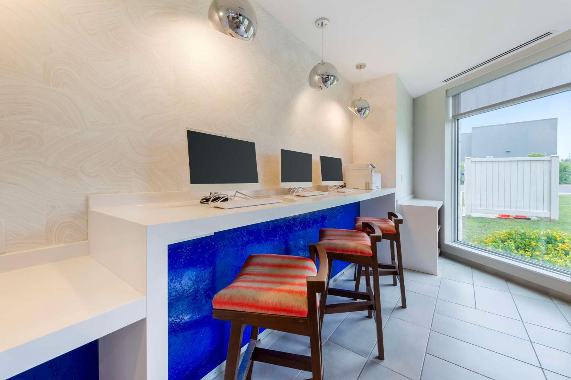 Glo Best Western Kanata Ottawa West Exteriör bild