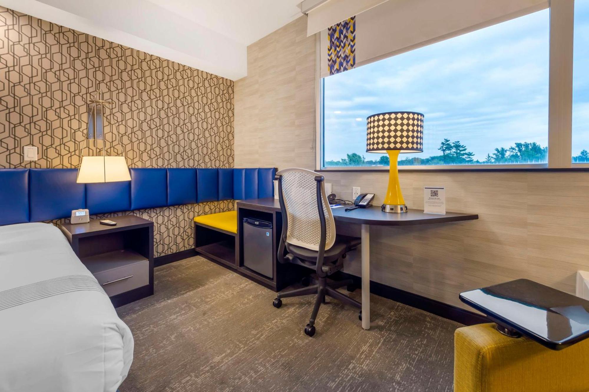 Glo Best Western Kanata Ottawa West Exteriör bild